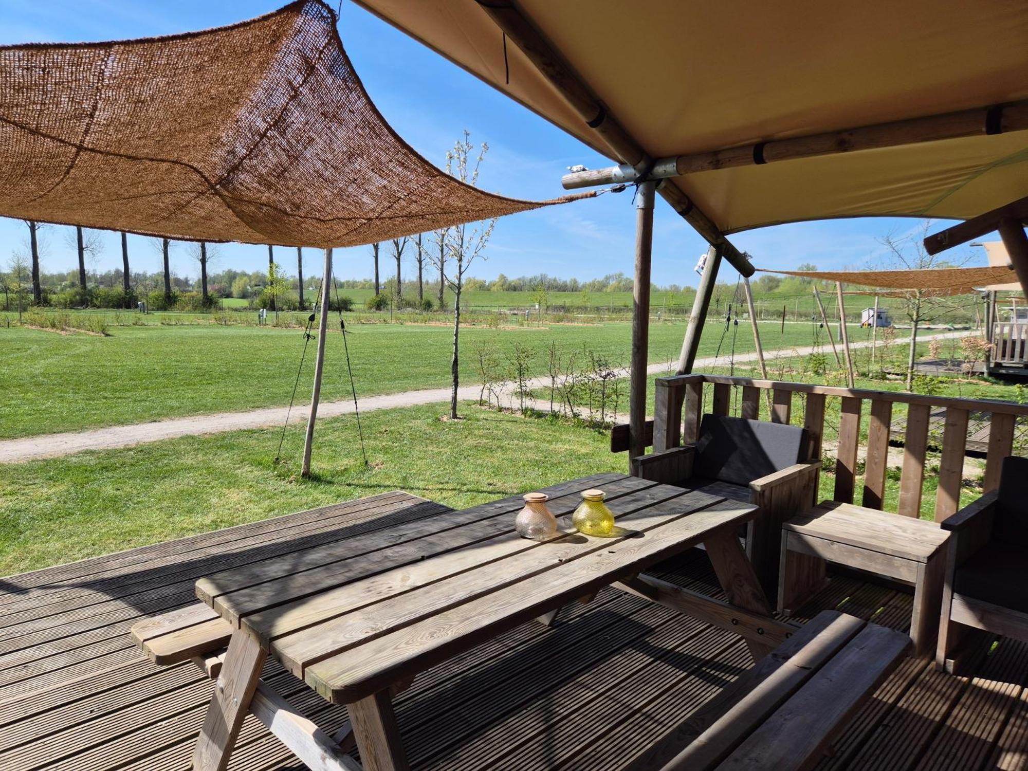 De Hazelaarshof Luxe Glampingtent Bij Natuurgebied De Millingerwaard Kekerdom Exterior photo